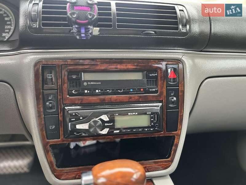 Седан Volkswagen Passat 2003 в Кам'янець-Подільському