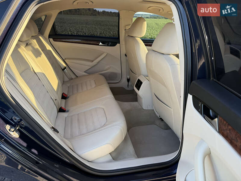 Седан Volkswagen Passat 2013 в Каменец-Подольском