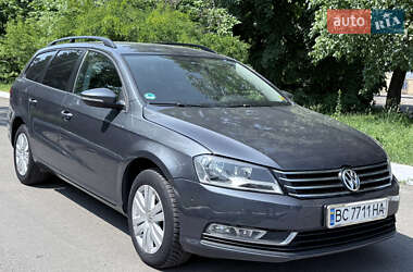 Універсал Volkswagen Passat 2011 в 