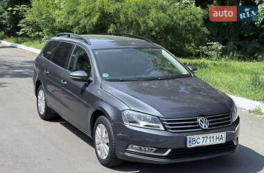 Універсал Volkswagen Passat 2011 в 