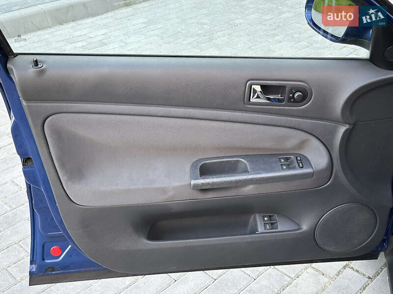 Седан Volkswagen Passat 2004 в Вінниці