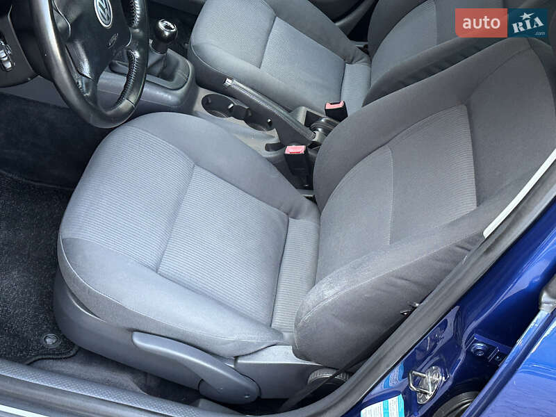 Седан Volkswagen Passat 2004 в Вінниці