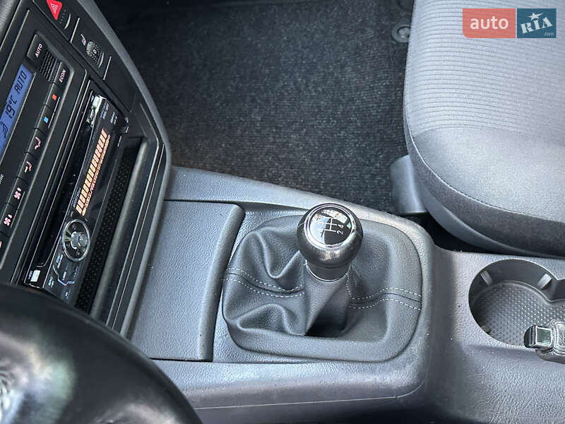Седан Volkswagen Passat 2004 в Вінниці