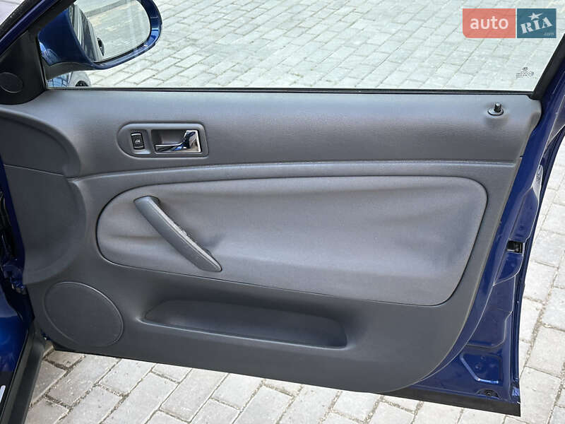 Седан Volkswagen Passat 2004 в Вінниці