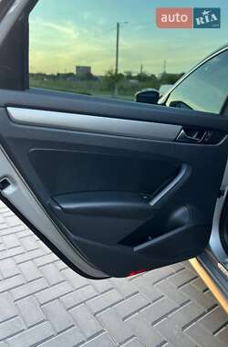 Седан Volkswagen Passat 2013 в 