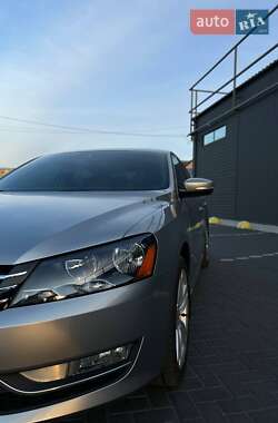 Седан Volkswagen Passat 2013 в 