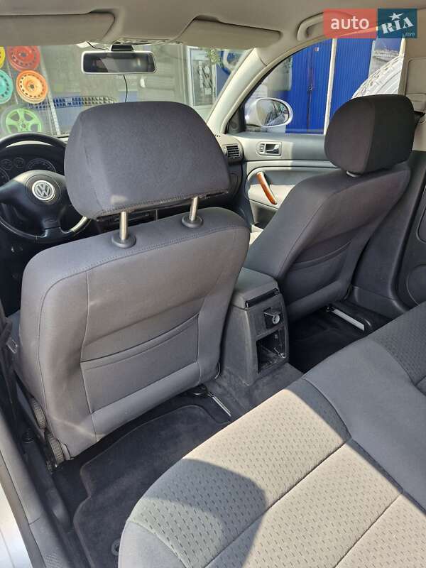Седан Volkswagen Passat 2005 в Киеве