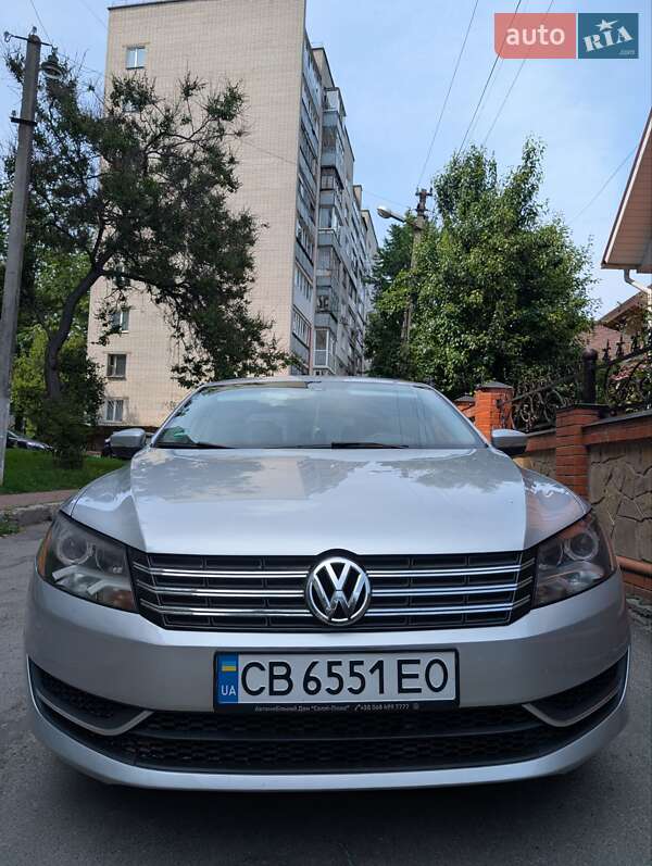 Седан Volkswagen Passat 2012 в Чернигове