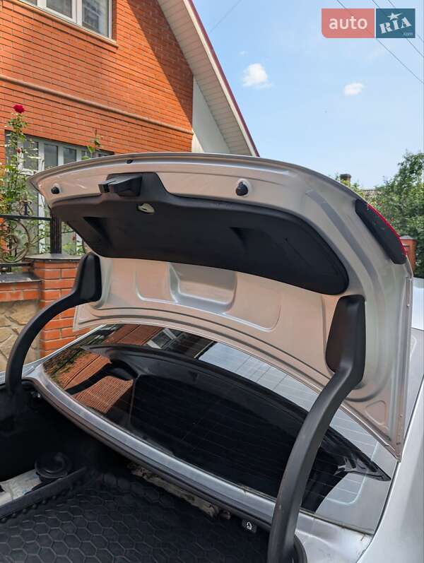 Седан Volkswagen Passat 2012 в Чернигове