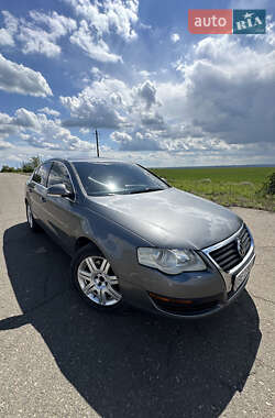 Седан Volkswagen Passat 2005 в Новій Одесі