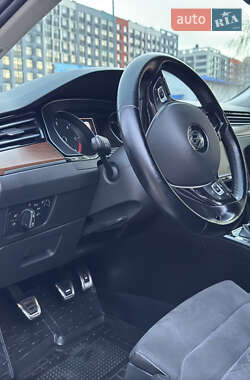 Седан Volkswagen Passat 2016 в 