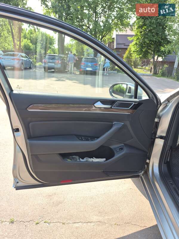 Универсал Volkswagen Passat 2016 в Сумах