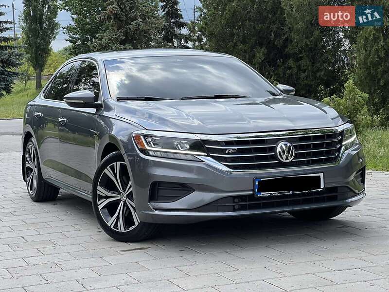 Седан Volkswagen Passat 2021 в Киеве