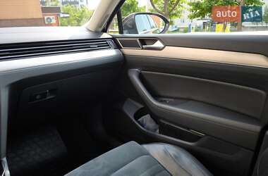 Універсал Volkswagen Passat 2015 в 