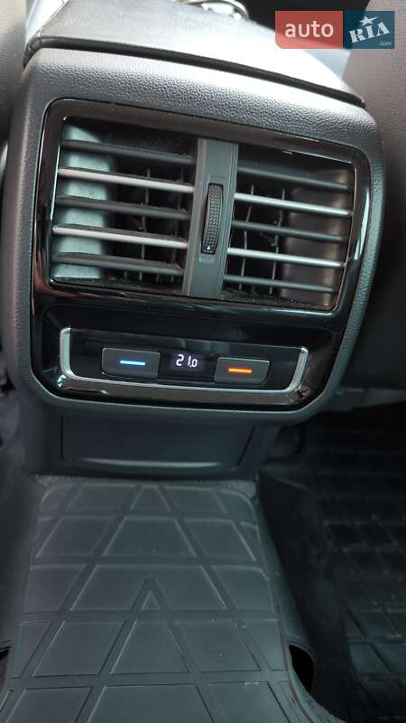 Универсал Volkswagen Passat 2015 в Вараше