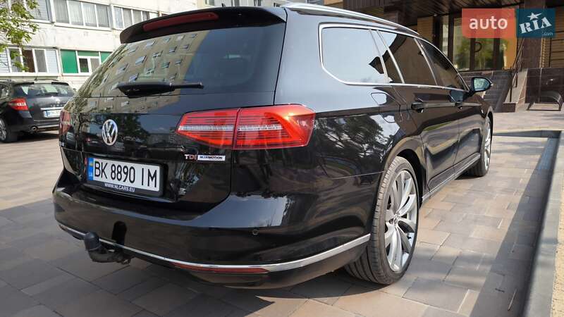 Универсал Volkswagen Passat 2015 в Вараше