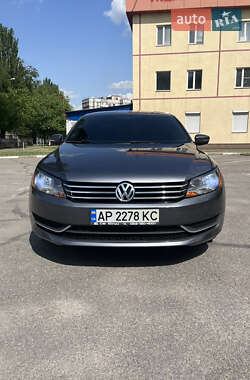 Седан Volkswagen Passat 2012 в Запоріжжі