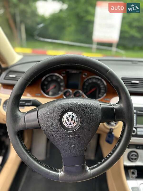 Седан Volkswagen Passat 2007 в Мукачевому