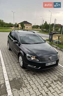 Універсал Volkswagen Passat 2012 в Трускавці