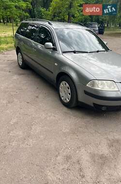Універсал Volkswagen Passat 2003 в 