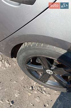 Седан Volkswagen Passat 2012 в 