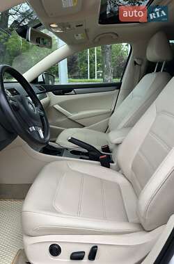Седан Volkswagen Passat 2014 в 