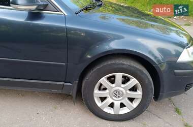 Универсал Volkswagen Passat 2004 в 