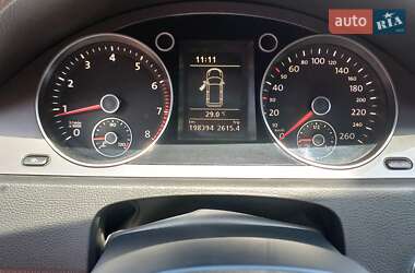 Універсал Volkswagen Passat 2010 в 