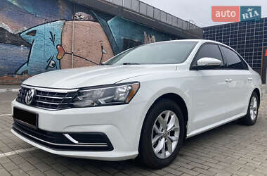 Седан Volkswagen Passat 2018 в 