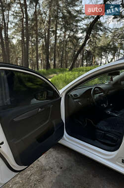 Універсал Volkswagen Passat 2013 в 