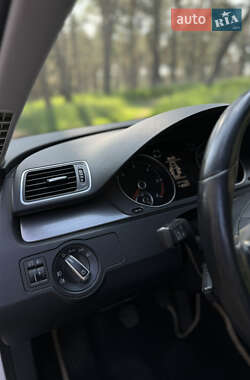 Універсал Volkswagen Passat 2013 в 