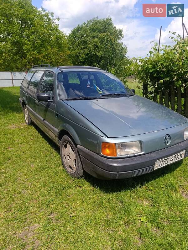 Универсал Volkswagen Passat 1989 в 