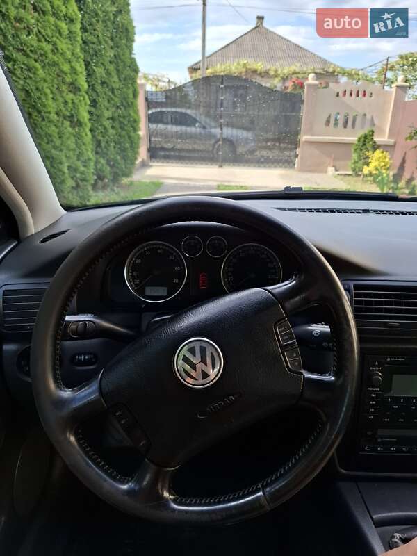 Універсал Volkswagen Passat 2003 в Виноградові