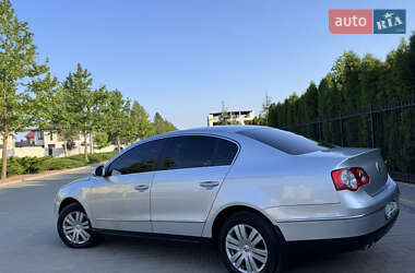 Седан Volkswagen Passat 2008 в 
