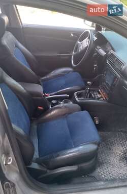 Седан Volkswagen Passat 2001 в 