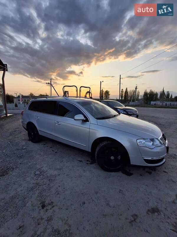 Универсал Volkswagen Passat 2010 в Новой Ушице