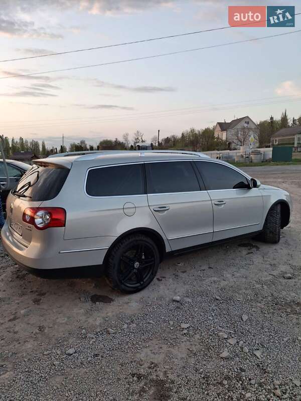 Универсал Volkswagen Passat 2010 в Новой Ушице