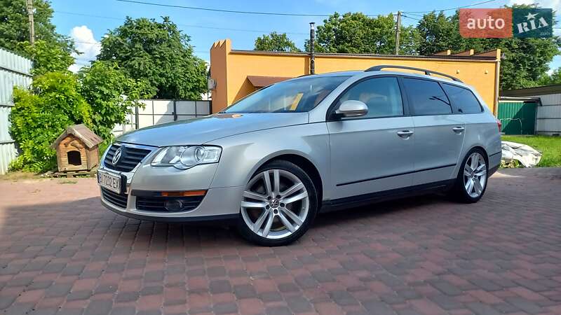Універсал Volkswagen Passat 2010 в 