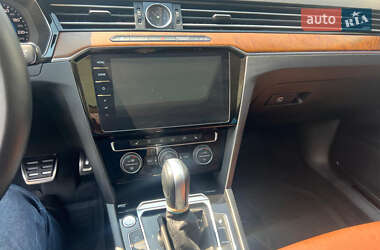 Седан Volkswagen Passat 2018 в Одесі