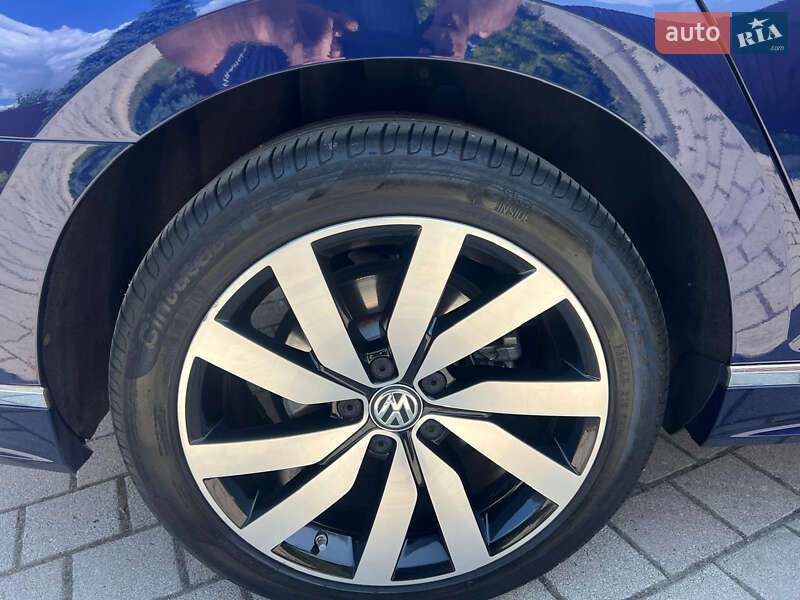 Седан Volkswagen Passat 2018 в Одессе фото 8 Седан Volkswagen Passat 2018 в Одессе
