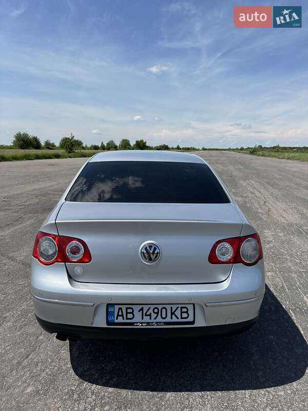 Седан Volkswagen Passat 2010 в Баре