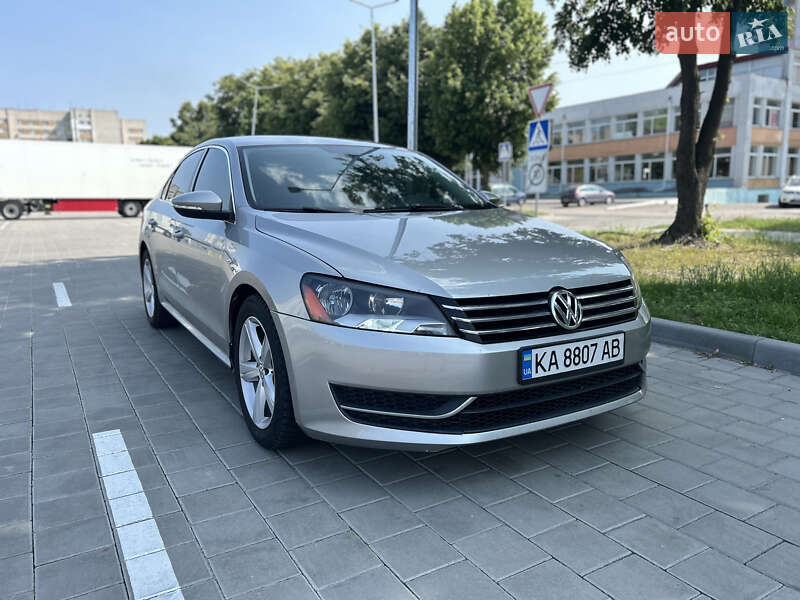 Volkswagen Passat 2011