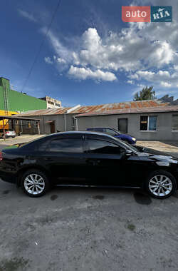Седан Volkswagen Passat 2013 в 