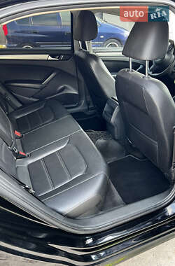 Седан Volkswagen Passat 2013 в 