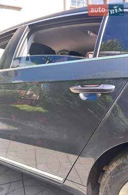 Седан Volkswagen Passat 2012 в Рахове
