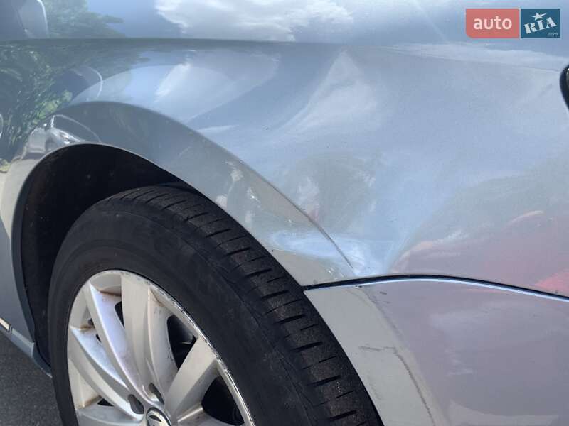 Універсал Volkswagen Passat 2013 в Києві