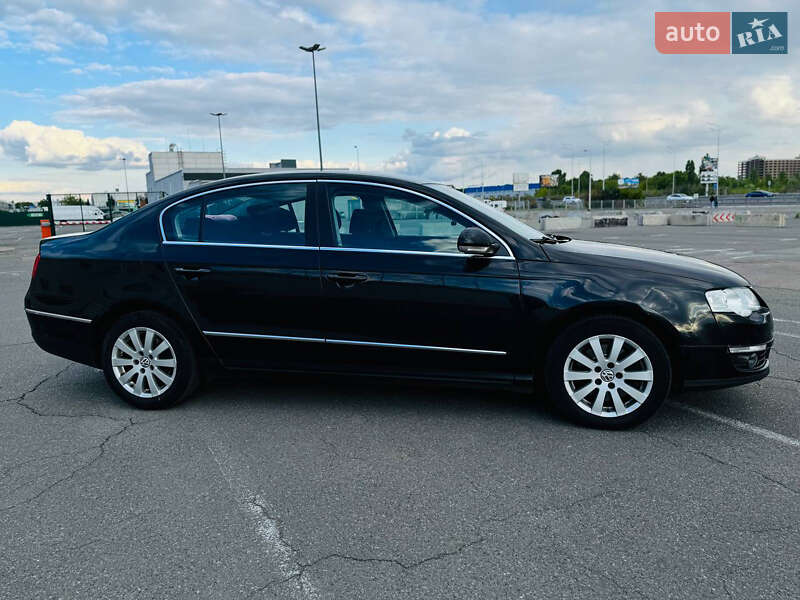 Седан Volkswagen Passat 2009 в Киеве
