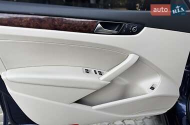 Седан Volkswagen Passat 2012 в 