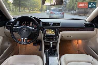 Седан Volkswagen Passat 2012 в 