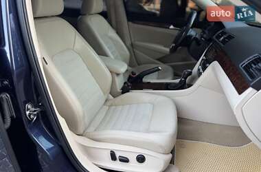 Седан Volkswagen Passat 2012 в 